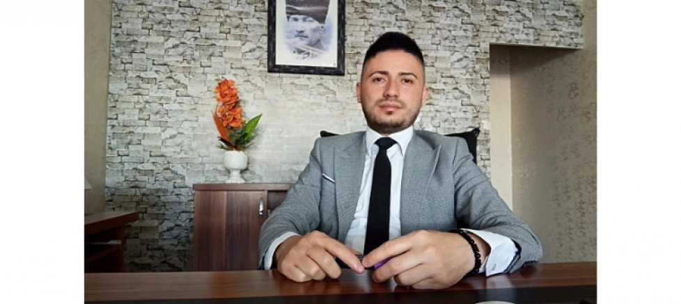 CHP PAYAS İLÇE BAŞKANI ERDİNÇ KESKİN’DEN ECZACILAR GÜNÜ MESAJI  “HALKIN SAĞLIĞI İÇİN GECE GÜNDÜZ DEMEDEN ÇALIŞAN ECZACILARIMIZIN GÜNÜ KUTLU OLSUN” - GÜNDEM - İnternetin Ajansı