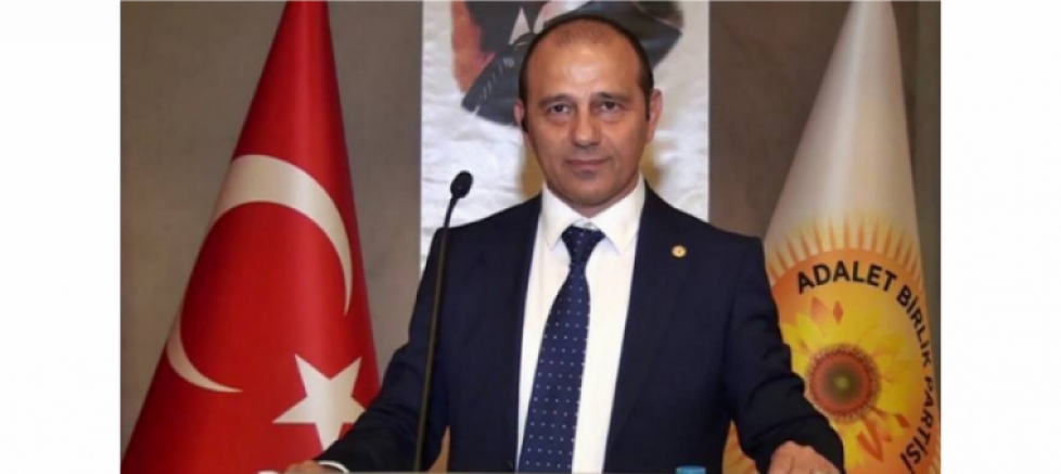 İrfan Uzun: “Sahte ittifak pazarlığına millet onay vermez! Hedefimiz Cumhurbaşkanlığıdır!” - GÜNDEM - İnternetin Ajansı