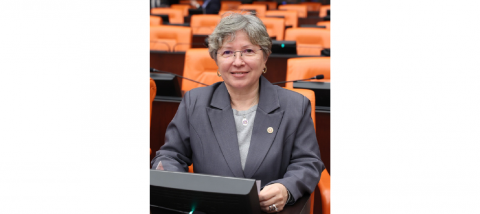 Nurten Yontar: 18 Milyon Öğrenci Ders Başı Yapıyor, Eğitimde Sorunlar Hâlâ Yerinde Sayıyor - GÜNDEM - İnternetin Ajansı